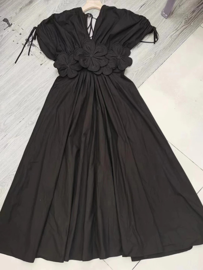 Three-dimensional Flower V-neck Dress