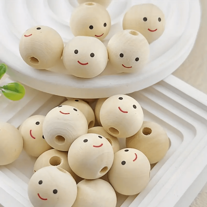 20pcs Smiling Face Wooden Beads Round Expression Loose Beads For Jewelry Making DIY Creative Hand String, Necklace Other Hanging Decors Beaded Craft Supplies