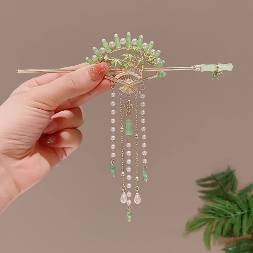 1pc Traditional Chinese Butterfly Hairpin for Women, Elegant Metal Hair Stick with Dangling Chains and Beads, Fashionable Hair Accessory for Festive Occasions