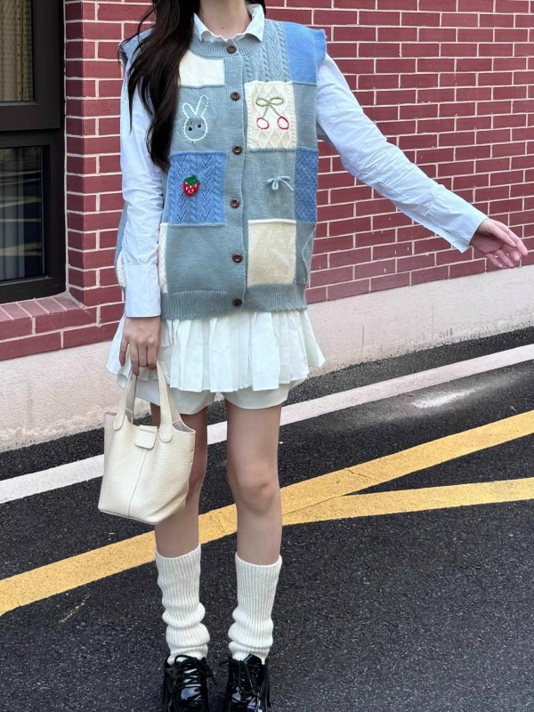 Strawberry Pattern Crew Neck Vest, Cute Color Block Button Front Scallop Trim Sweater Vest, Women's Clothing