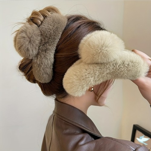 1pcs Plush Hair Claw Clip, Strong Hold Elegant Autumn And Winter Hair Accessories For Women Female