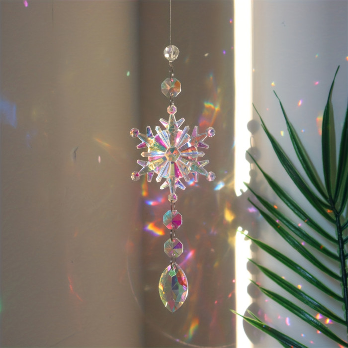 4pcs Exquisite Glass Crystal Snowflake Suncatchers - Vibrant Suncatcher Supplies with Elegant Style, Colorful Design, and Dazzling Reflections - Ideal for Wedding, Anniversaries, Birthday, and Christmas Party Favors, Home, and Office Decorations