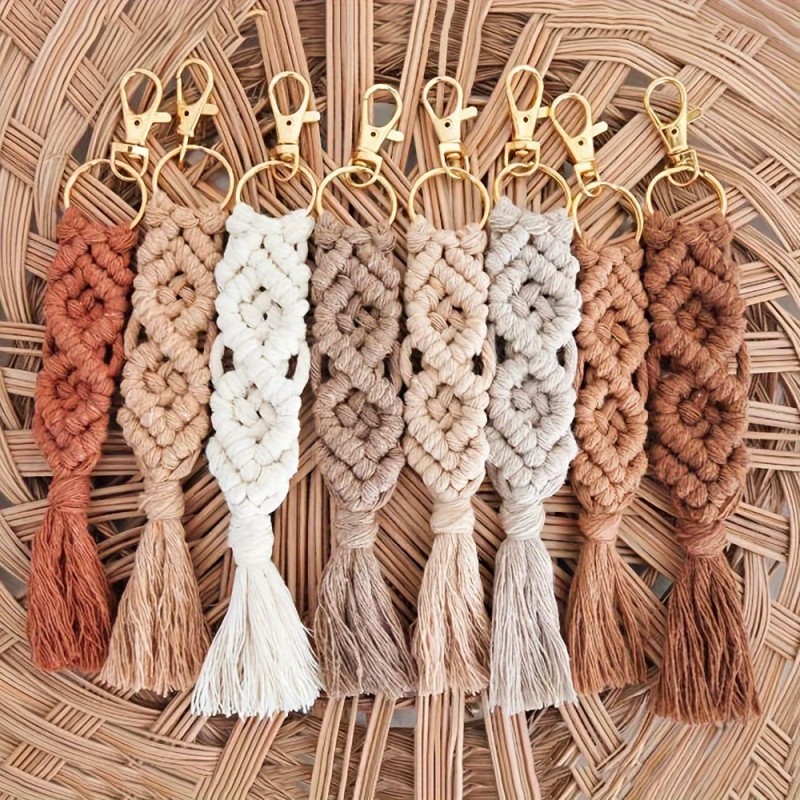 Handcrafted Cotton Rope Macrame Tassel Keychain, Yarn Woven Key Ring, Decorative Boho Bag Charm, Unique Accessory for Valentine's Day, Single Individual Car Key Chain