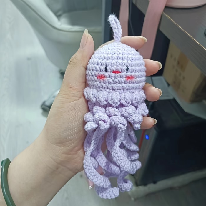 1pc Adorable Octopus Jellyfish Pendant Keychain - Handmade Crochet Hook Design, Beach-Inspired Accessory for Car, Bag, Backpack, or Handbag - Unique Bestie Gift Idea