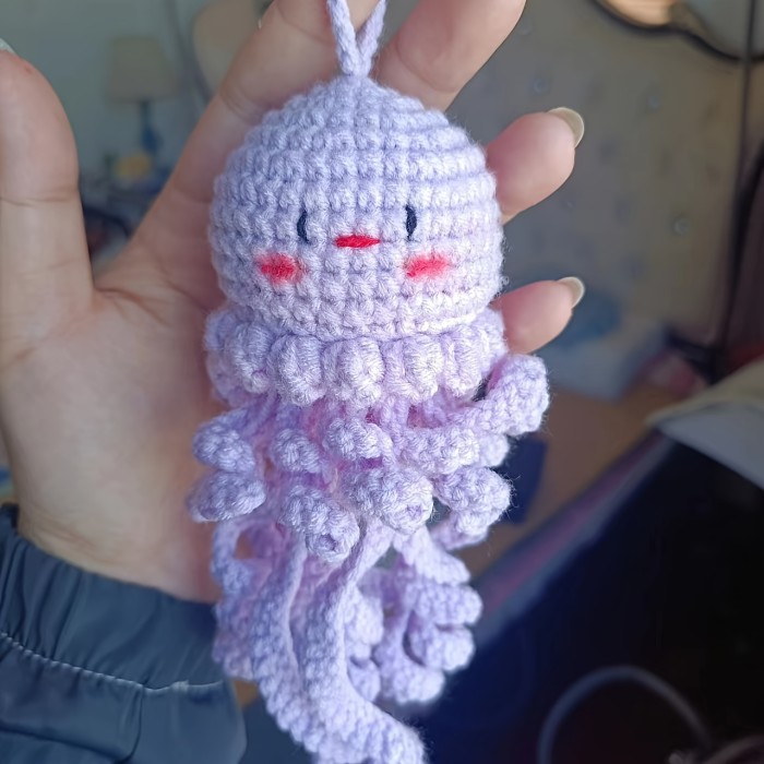 1pc Adorable Octopus Jellyfish Pendant Keychain - Handmade Crochet Hook Design, Beach-Inspired Accessory for Car, Bag, Backpack, or Handbag - Unique Bestie Gift Idea