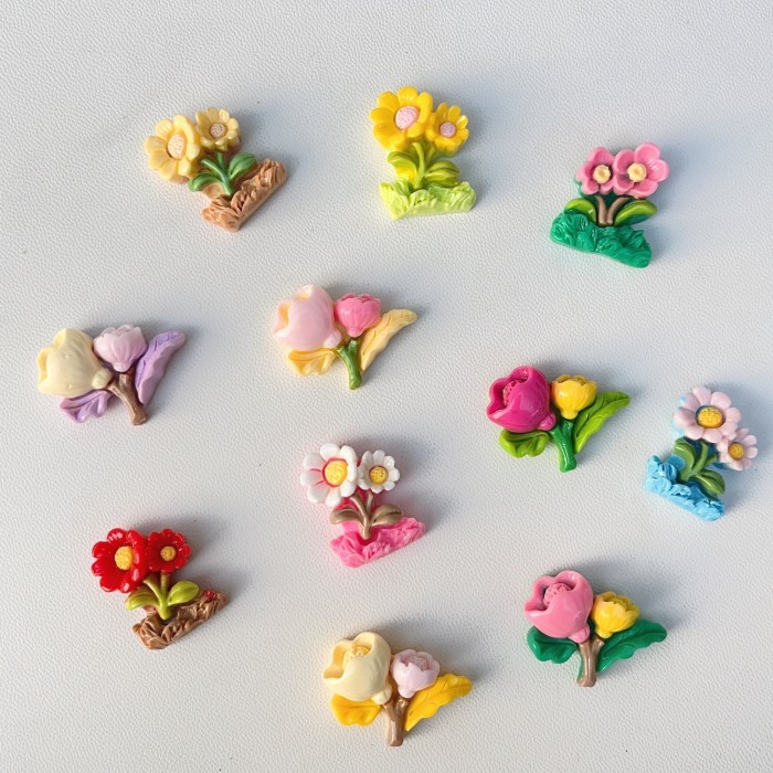 10pcs Mixed Assorted Flower Resin Accessories For Stationery, Phone Cases, Keychains, Cups, Shoe Charms, Fridge Patches Stickers Decors, Send Double-sided Tape