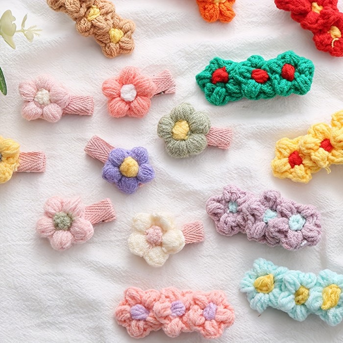 10PCS Handmade Crochet Colorful Small Woolen Flowers Puffs - Vibrant Holiday Clothing Accessories