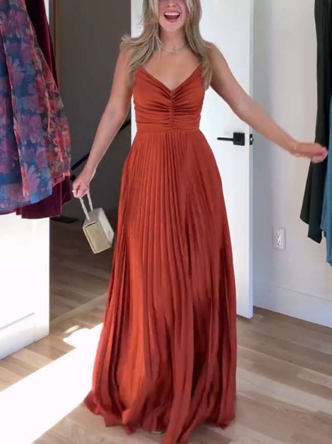 Exquisite V-neck pleated party dress