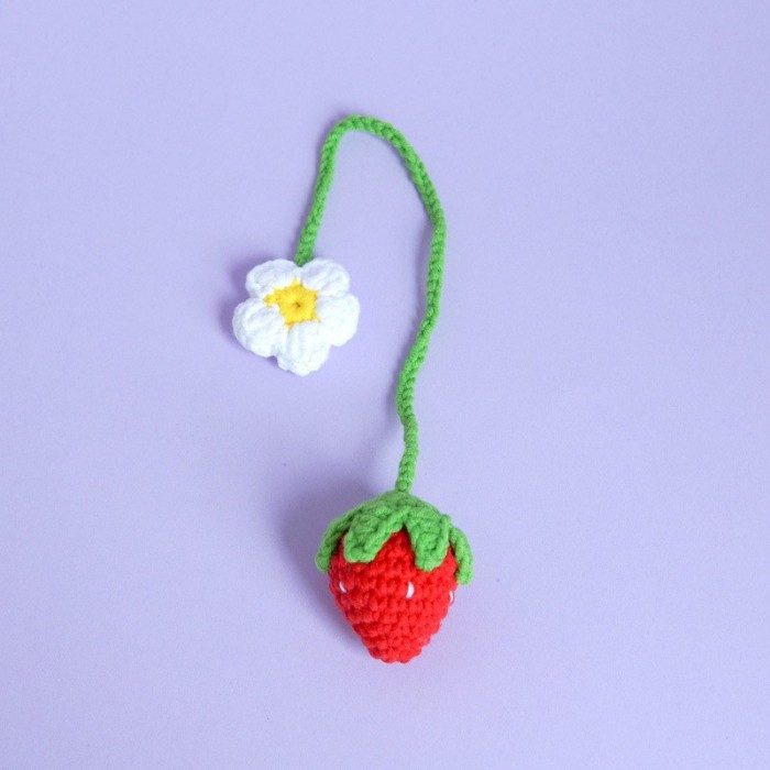 Cute Strawberry Crochet Car Mirror Hanging Accessories Decor Car Rearview Charms Decorations, Handmade Knitted Rear View Mirror Pendant Ornament