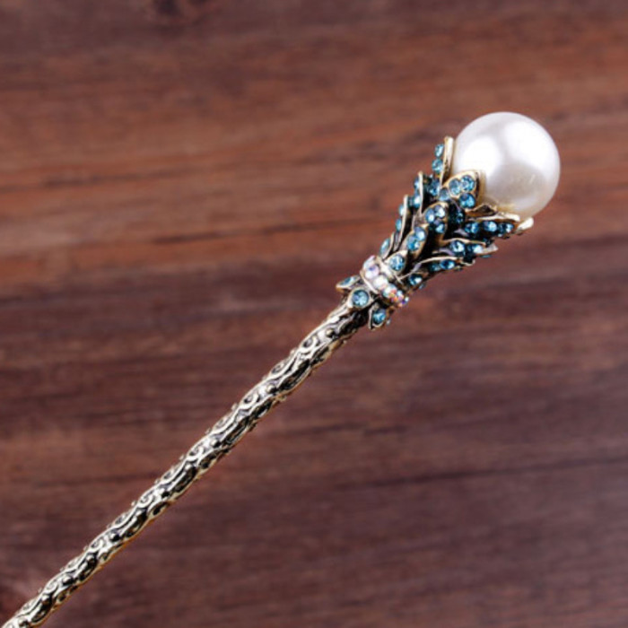 Elegant Rhinestone & Faux Pearl Hairpin - Alloy, Featherless, Perfect for Dress-Up Accessories