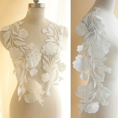 A Pair of Extra Large White Flower Water Soluble Embroidered Cloth Stickers for Wedding Dress Decoration