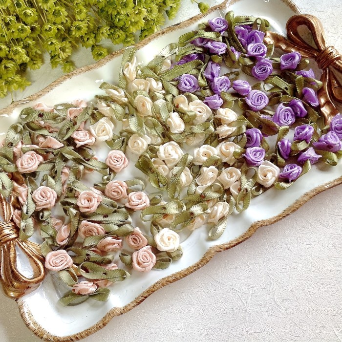 100pcs Handmade Ribbon Flower DIY Polyester Small Flower Rose Three-dimensional Flower Cloth Stickers Clothing Headwear Lingerie Sewing Accessories