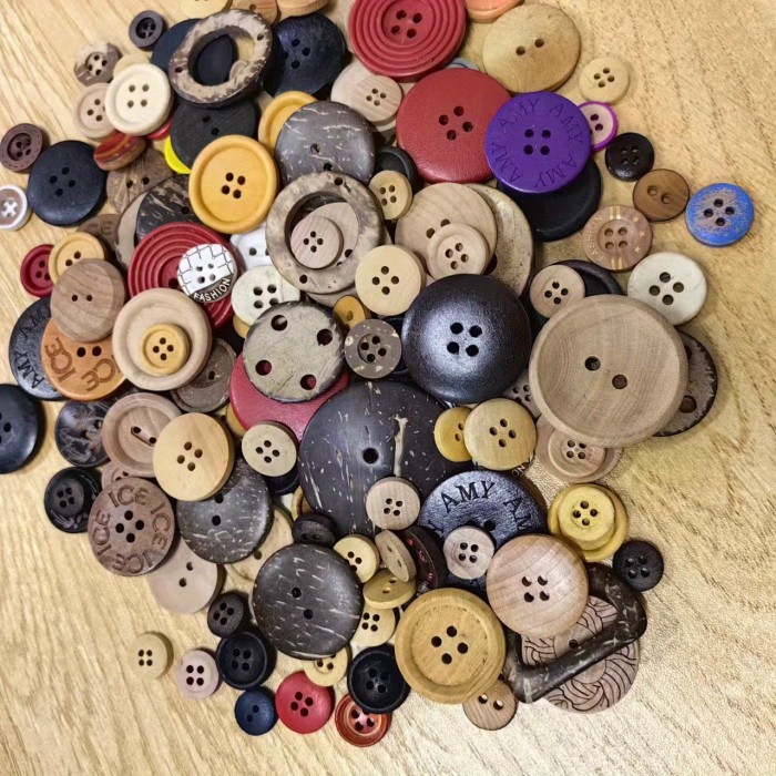 600pcs Wooden Craft Buttons Set - Assorted Colors for DIY Projects, Sewing & Knitting Supplies