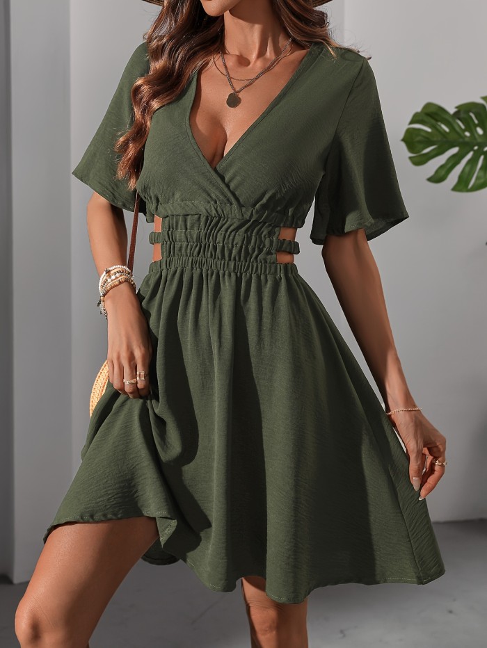 2025 Spring\u002FSummer New Collection, Elegant Vacation Style Women'S V-Neck Dress, Short-Sleeve Fitted Military-Style Short Dress.