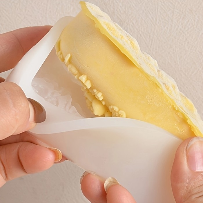 Silicone Mold for Flower-Shaped Ice Cream, Perfect for Making Popsicles And Decorating Cakes, And Can Be Reused.