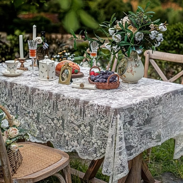 High-end Nordic Style Heavy Duty French Lace Embroidery Tablecloth - Round and Rectangular Shapes - Best for Christmas