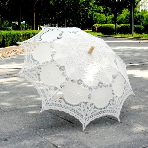 1pc Elegant Victorian Lace Umbrella 1pc Exquisite Victorian Wedding Lace Umbrella - Decorative, Straight Wooden Handle, Sun Parasol, Black Lace Canopy, Elegant Outdoor Accessory for Bride, Bridesmaid, Wedding Party - Ideal for Romantic, Vintage, Rustic Themed Weddings