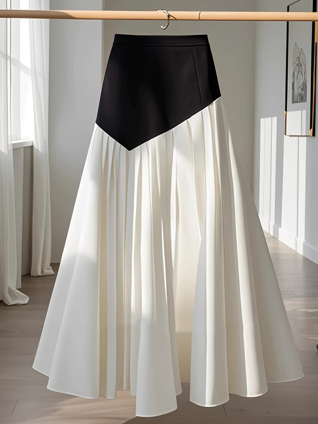 Black and White Pleated Illustration Skirt (16)