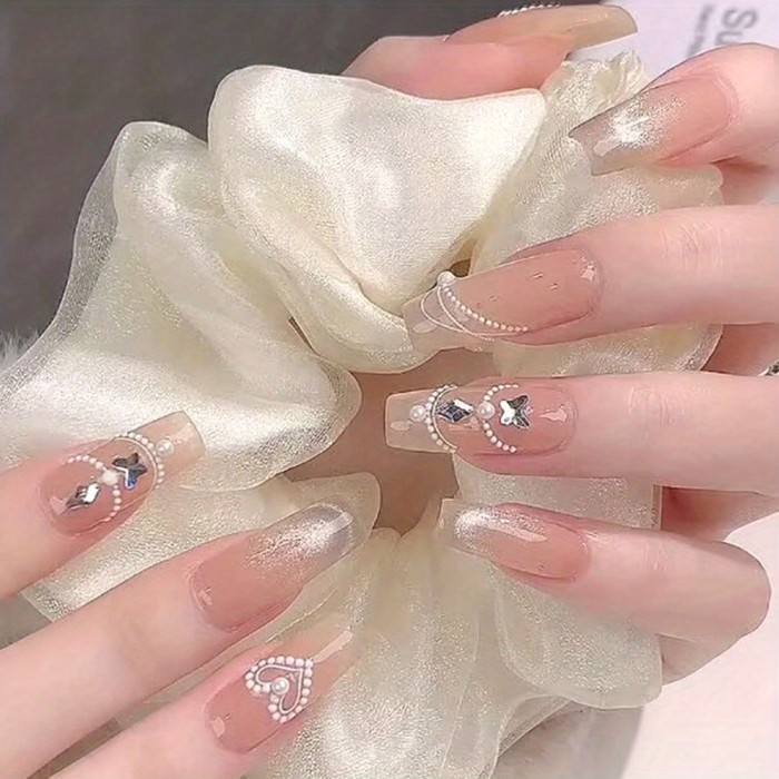 2pcs 3D Heart Chain Rhinestones and Pearls Nail Stickers White Elegant Lace Necklace Crown French Stripe Line Gem Jewelry Design DIY Fashion Self-Adhesive Gel Polish Decal Sliders Nail Art Decoration - Glossy Finish, French Manicure Pattern, Unscented, Fantasy and Love Theme, Single Use, Rhinestone Embellishment, Plastic Material, Self-Adhesive Mounting