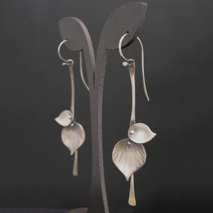 Women Boho Vintage Metal Leaf Dangle Hook Earrings, Perfect Gift for Women and Girls, Exquisite Jewelry for All Occasions