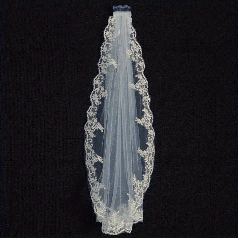 Elegant Bridal Veil Polyester Elegant Single Layer Lace Bridal Veil with Comb - Simple Yet Graceful Floral Pattern Wedding Hair Accessory for Brides