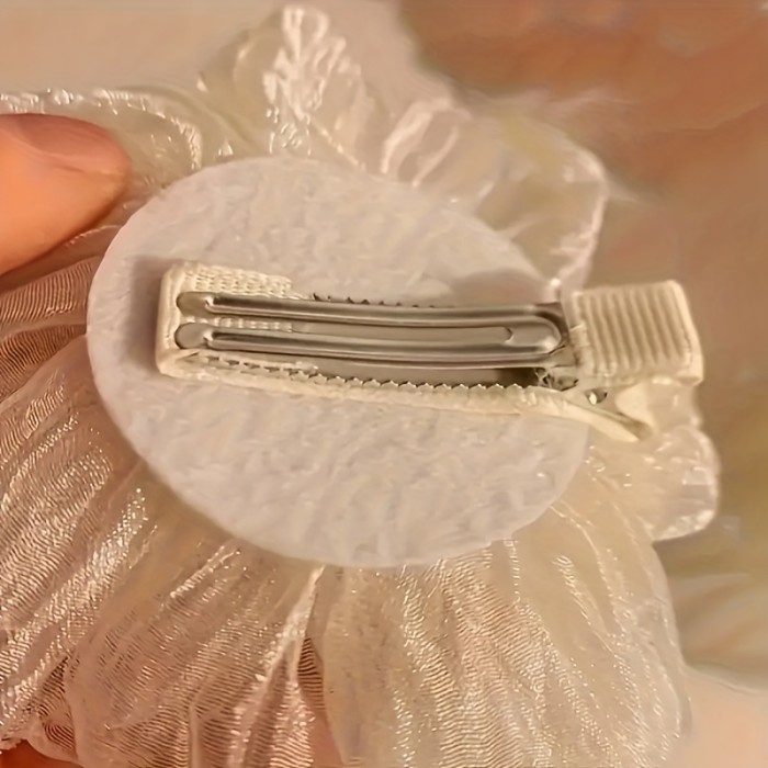 1pc Elegant Bohemian Mesh Hair Flower Clip - Delicate Layered Petals with Secure Duckbill Clip, Pure White Hair Accessories for Weddings, Parties, Casual Attire, Cute Hair Clips