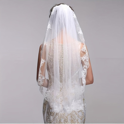 Elegant Bridal Veil Polyester Elegant Single Layer Lace Bridal Veil with Comb - Simple Yet Graceful Floral Pattern Wedding Hair Accessory for Brides