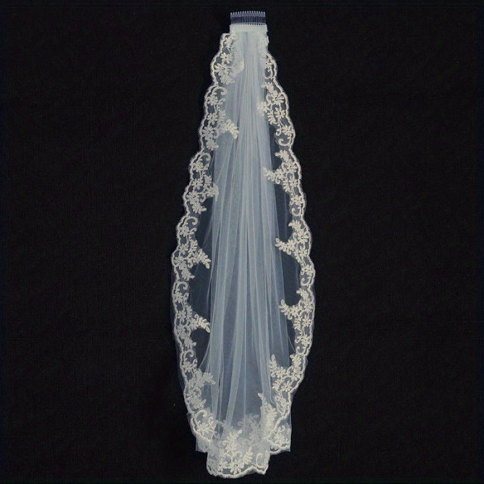 Elegant Bridal Veil Polyester Elegant Single Layer Lace Bridal Veil with Comb - Simple Yet Graceful Floral Pattern Wedding Hair Accessory for Brides