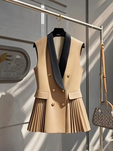 Elegant Vest Lightweight Elegant Women's Sleeveless Lapel-Neck Pleated Vest Jacket