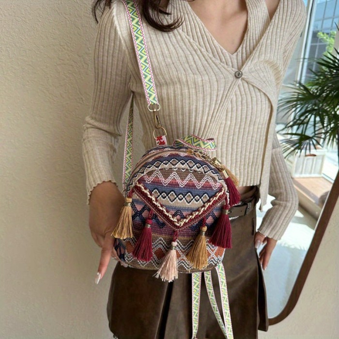 New Ethnic Style Backpack, Versatile Tassel Crossbody Bag, Small Backpack for Vacation Travel, Beach Shoulder Bag.