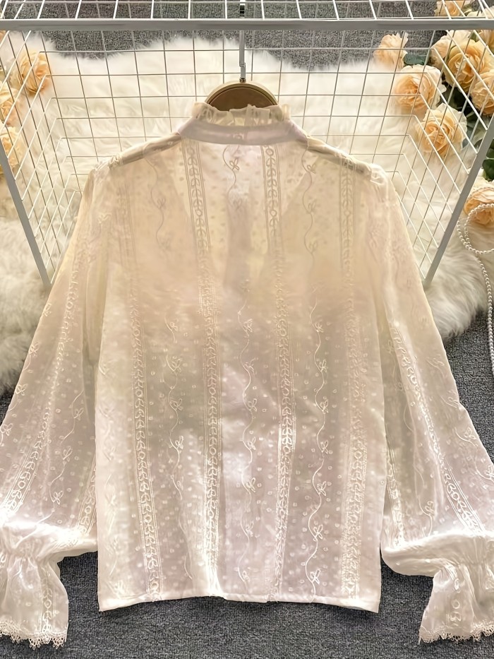 Elegant Women'S Chic Collared Shirt in Solid Color Lace Trim Long Sleeve Blouse