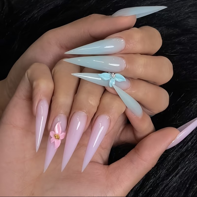 A Set of 10 Handmade Full-Cover Stiletto-Shaped Powder Blue Solid Color 3D Sculpted Fashionable Nail Art for Spring And Summer.