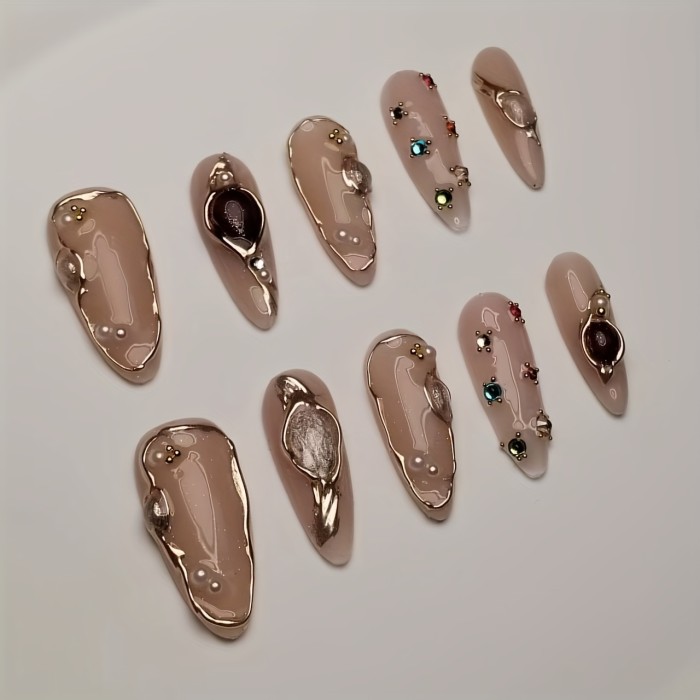 Ten Pieces of Hand-Made Wearable Nails for Women, Full Coverage Nail Stickers