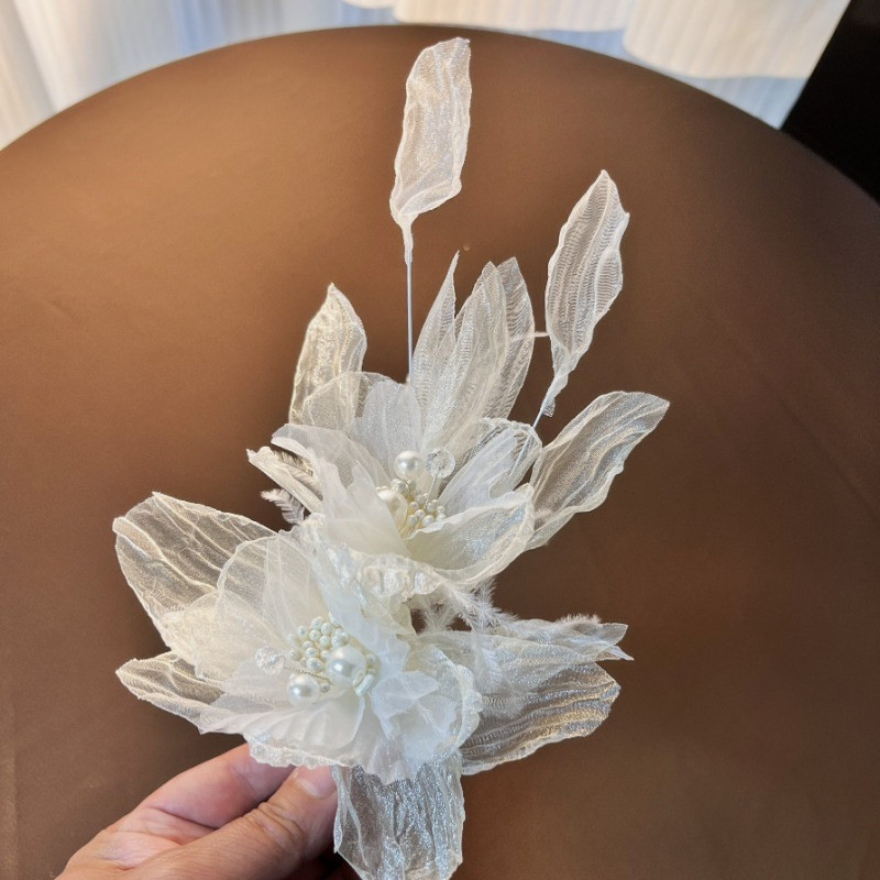 Elegant Korean-Style Bridal Headpiece - Vintage-Inspired Floral Hair Accessory with White Flowers & Tulle, Delicate Lace Detailing for Wedding Dresses, Prom, Formal Events, Special Occasion Headwear, Prom Hairpiece, Romantic Hairpiece, Handcrafted Hairpin, Tulle Embellishment, Vintage Hairpin, Vintage Lovers, Prom Attendees