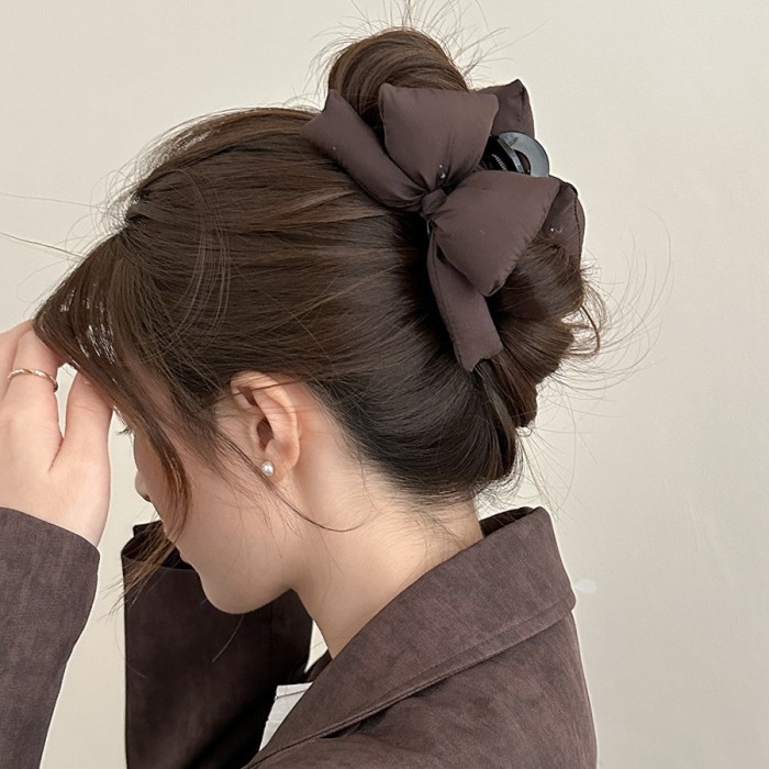 Large Korean Hair Clip - Cute Sweet Bow Shark Clip with Pink Bow & Black Center, Hold Hair Accessory for, Elegant Hairpin for Ponytails, Buns, Braids (Autumn Winter Hairstyles)