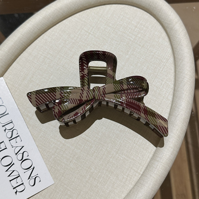 Large Korean Hair Clip - Elegant Red & Green Plaid Shark Grip, Secure Hold for Updos, Ponytails, Buns - Autumn Winter Hairstyle Accessories for Women, Formal & Everyday Events, Ponytail Holder, Sophisticated Design, Highend Texture, Decorative Hairpiece, Fashion Lovers