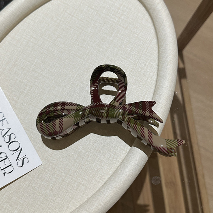 Large Korean Hair Clip - Elegant Red & Green Plaid Shark Grip, Secure Hold for Updos, Ponytails, Buns - Autumn Winter Hairstyle Accessories for Women, Formal & Everyday Events, Ponytail Holder, Sophisticated Design, Highend Texture, Decorative Hairpiece, Fashion Lovers