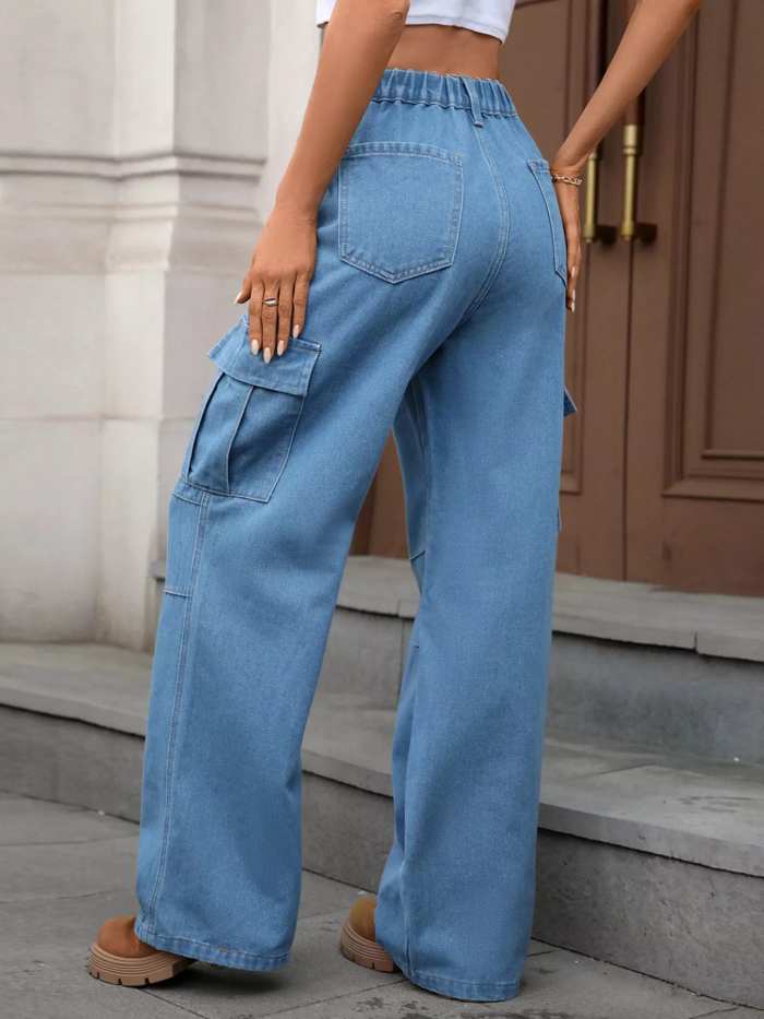 Relaxed Fit Cargo Jeans