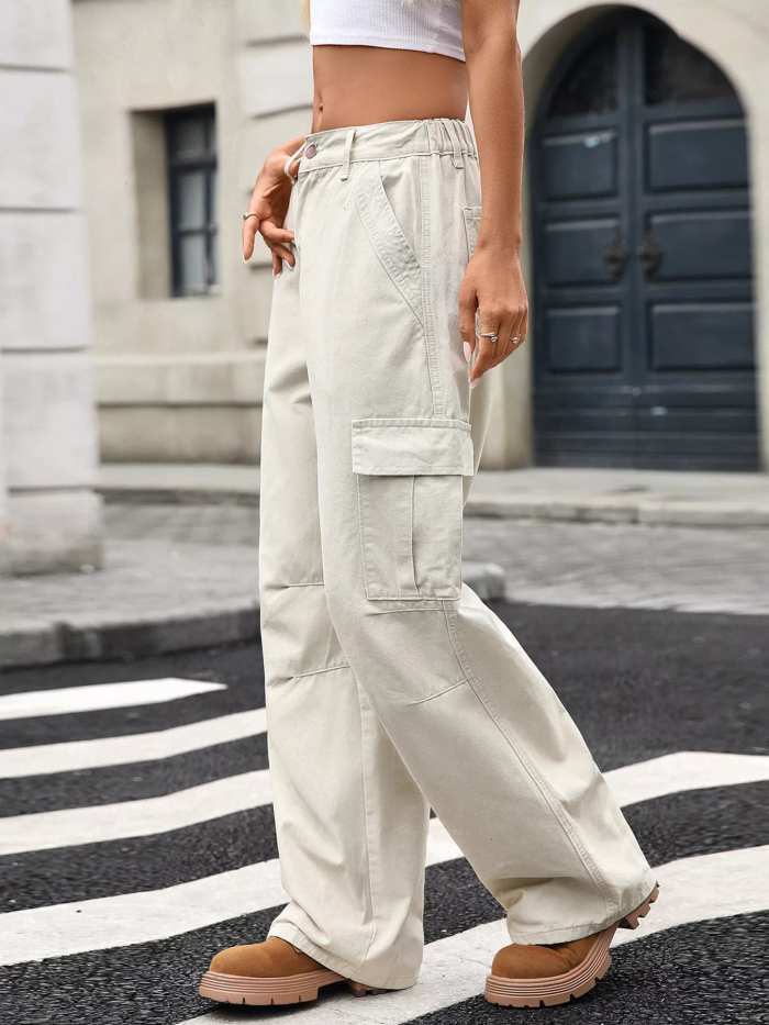 Relaxed Fit Cargo Jeans