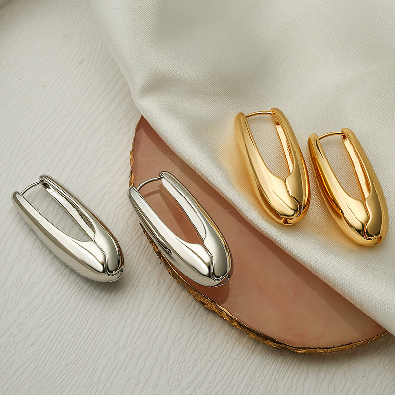 Women's Luxury Simple Thick Metal Earrings Buckle Smooth Korean Stainless Steel Jewelry Girl's Daily Wear Earrings