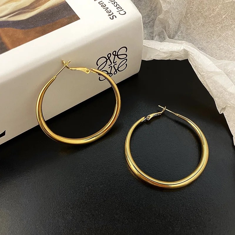 Women's Luxury Simple Thick Metal Earrings Buckle Smooth Korean Stainless Steel Jewelry Girl's Daily Wear Earrings
