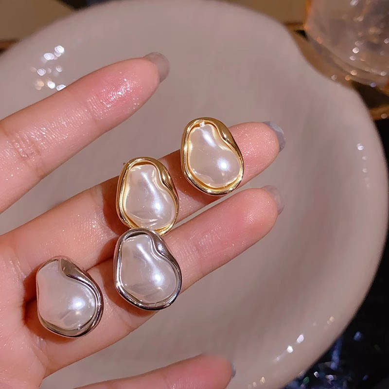 Elegent Geometric Irregular Round Metal Pearl Earrings for Women Minimalist Style Personality Earrings Jewelry Gift