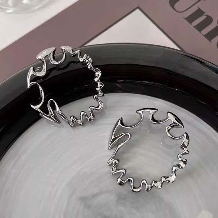 Fashion Metal Irregular Big Circle Hoop Earring for Women Exaggerated Silver Colour Twisted Personality Earrings Jewelry