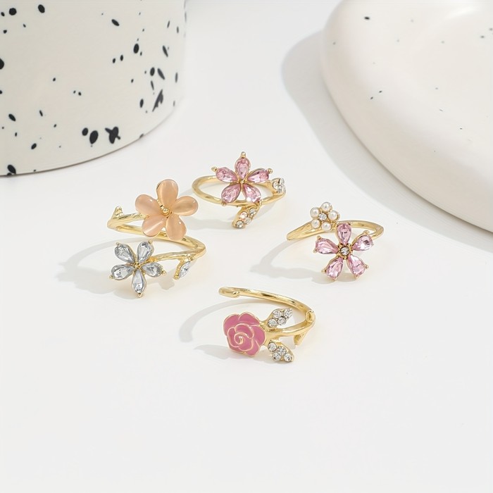 Gold-Plated Floral Rhinestone Stackable Ring Set (4pcs) ✨