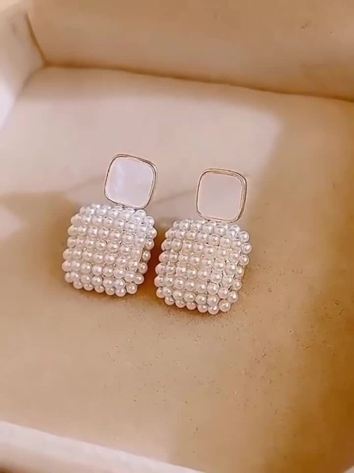 Rice Artifical Imitation Pearl White Square Pendant Drop Earrings 18K Golden Plated Simple Design Jewelry for Women Gift 1Pair