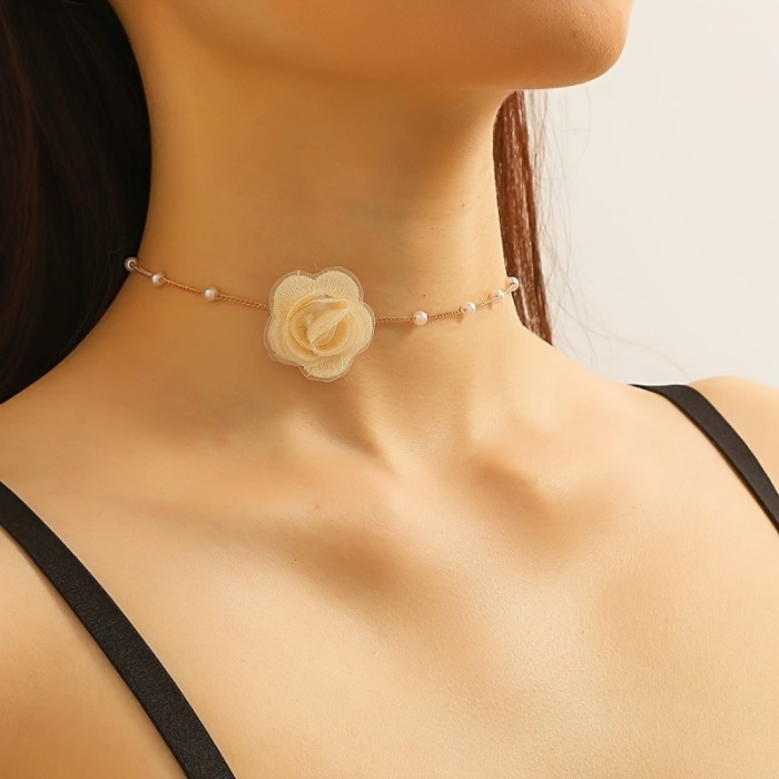 New Arrival Pearl & Small Flower Clavicle Chain ✨
