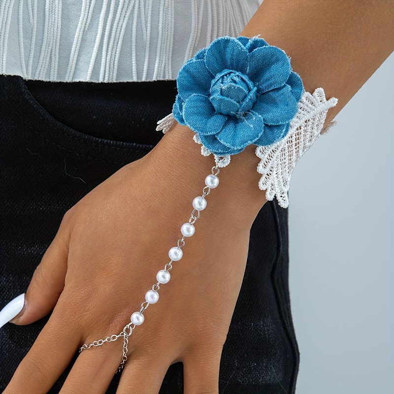 1 Elegant and Romantic White Floral Lace -like Finger Bracelet, Suitable for Women's Wedding Season, Ball Parties, Weddings, and as a Gift for Friends