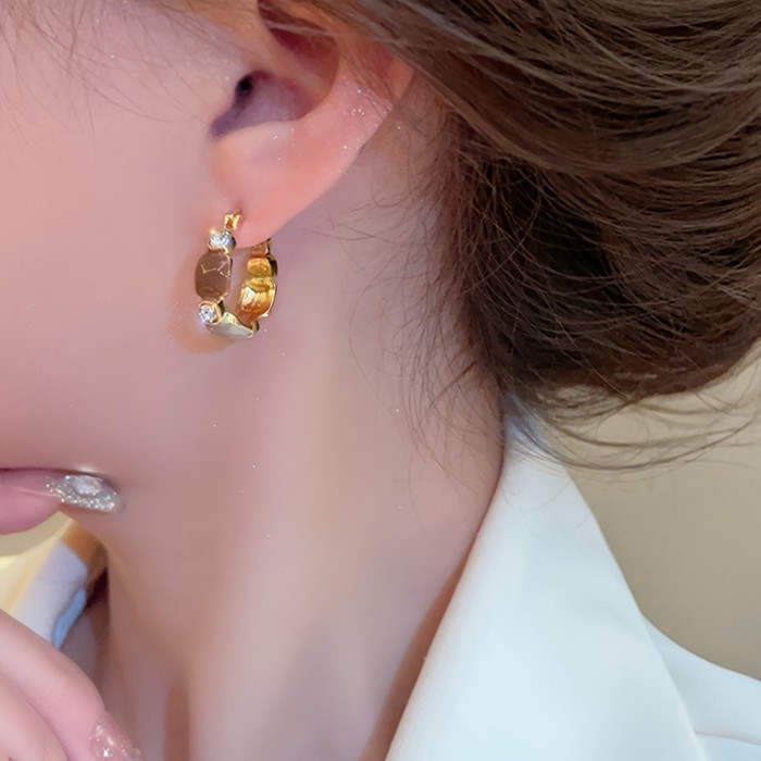 Hollow Geometric Retro High-End Drop Earrings ✨