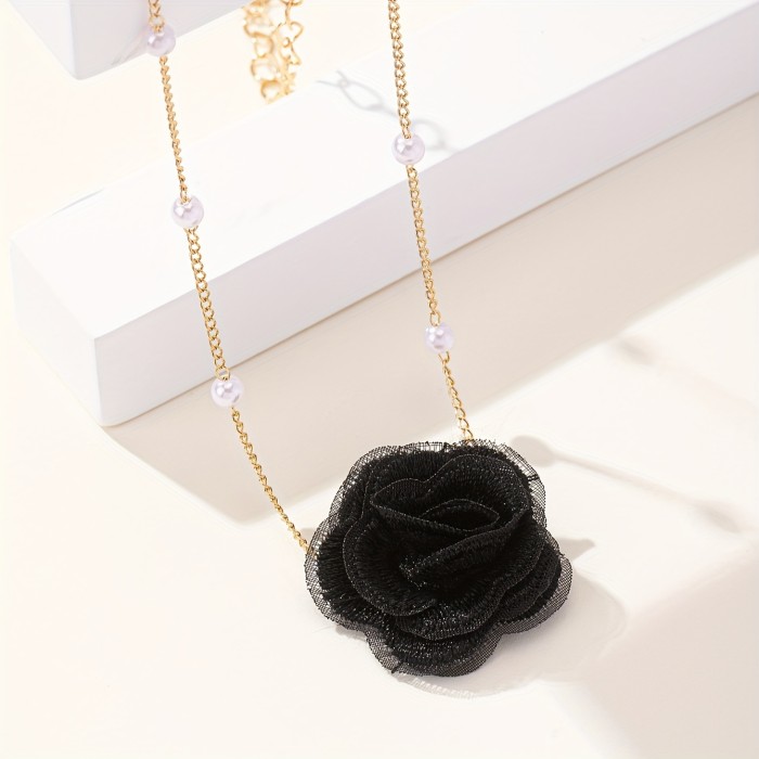 New Arrival Pearl & Small Flower Clavicle Chain ✨