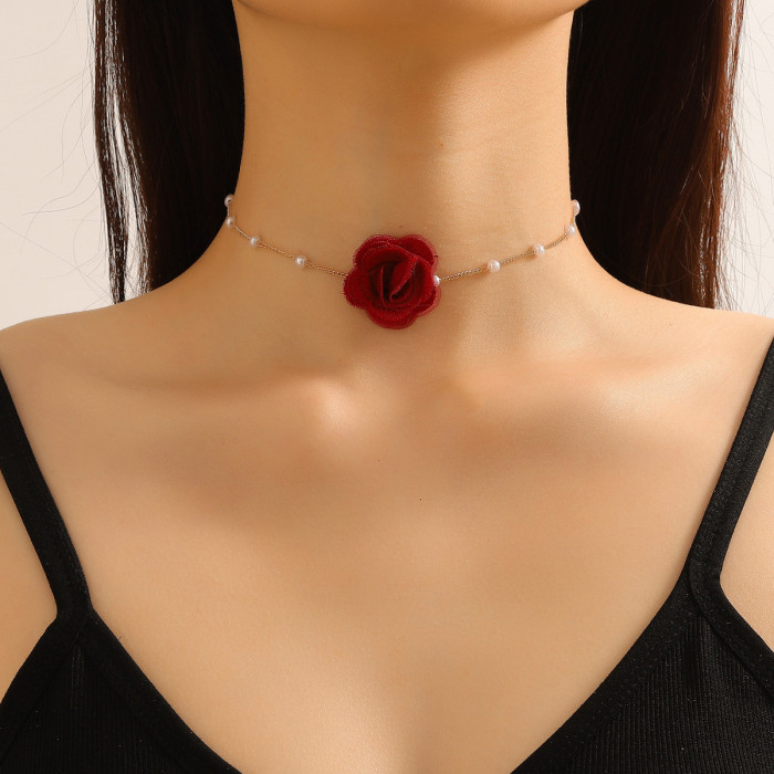New Arrival Pearl & Small Flower Clavicle Chain ✨